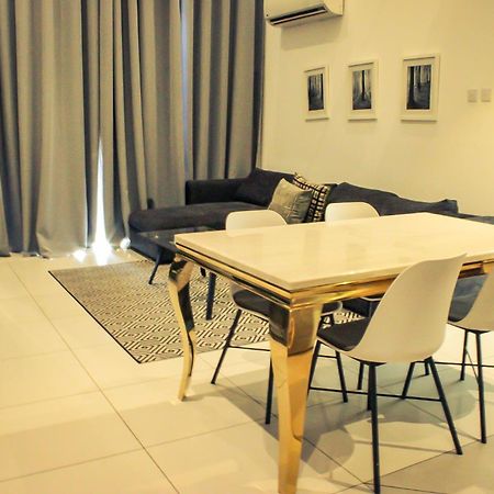 Embassy Gardens Deluxe Apartment อักกรา ภายนอก รูปภาพ